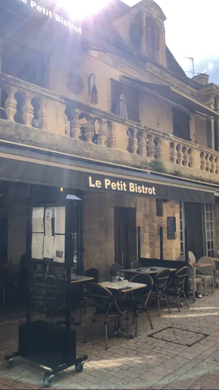 Petit Bistrot